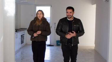 Balladares recorrió obras de vivienda en Villa Porá