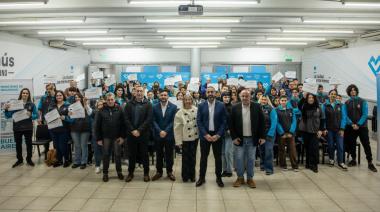 Entregan certificados a los agentes del Centro de Monitoreo Municipal