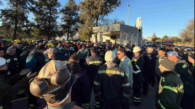 Denuncian que Tenaris Siat mantiene los 150 despidos en su planta de Lanús