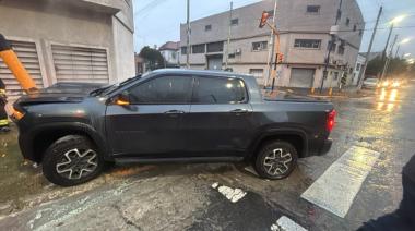 Seis menores detenidos tras chocar contra un semáforo en una camioneta robada