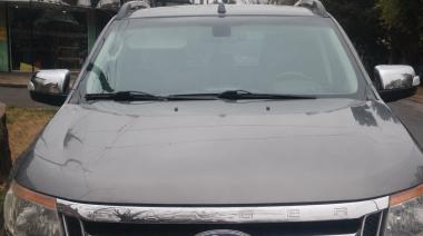 Robaron una camioneta, y cayeron tras una persecución a toda velocidad