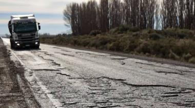 La falta de mantenimiento acelera el deterioro de las rutas nacionales