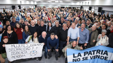 Con fuerte presencia sindical, Ferraresi llevó a Mendoza el mensaje de Kicillof