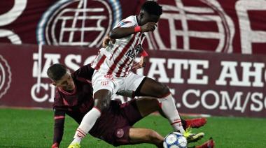 Lanús lo perdió en la última