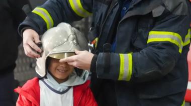 Los Bomberos de Lomas de Zamora preparan un festejo especial por el Día de la Niñez