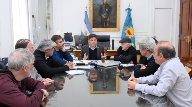 En plena gira nacional, Kicillof debe resolver el reclamo salarial de sus estatales