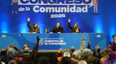 Otermín encabezó el Congreso de la Comunidad de Lomas junto a más de seis mil vecinos