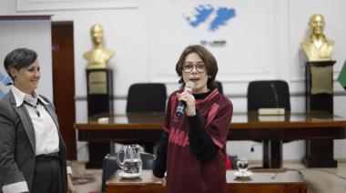 Ian Moche brindó una charla abierta sobre concientización del autismo en el Concejo de Lanús