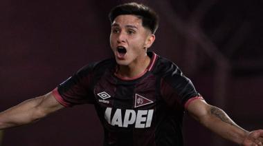 Gonzalo Lobos: Primera titularidad y primer gol para el juvenil