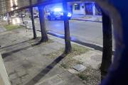 Escapaban de la Policía en Lanús y mataron a un hombre que cruzaba la calle