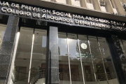 Preocupación por un proyecto libertario que busca eliminar los colegios profesionales