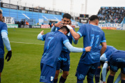 Condenado a la ilusión: Carrasco y un gol que mete a Temperley en carrera