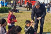 Los bomberos de Lanús preparan la celebración por el "Día de la Niñez"
