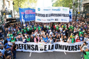 Pese a que perdieron siete salarios, el Gobierno congela las paritarias universitarias