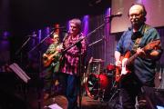 Noche de los 60 en Adrogué con Creedencials y Los Fantasmas de Liverpool