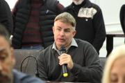 "Veo marketing, reels y cero propuestas”: Bursese cruzó a sus rivales en Lanús