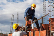 En la Argentina de Milei, 4.500.000 son pobres pese a tener trabajo