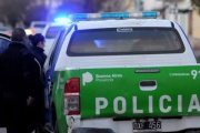 Lanús: escapaban de un robo, le apuntaron a la Policía y los defendieron los vecinos