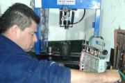 Mecánico quiso cobrar por la reparación de un auto, pero lo acusaron falsamente de "amenazas"