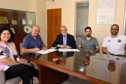Acuerdo de cooperación educativa entre el club Lanús y la UNDAV