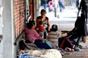 La falta de empleo empuja a más familias a la calle