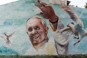 Mural en homenaje al Papa argentino, a un año de su muerte