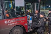 Con controles preventivos en colectivos, la Policía profundiza los operativos en Almirante Brown