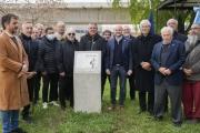 El CEAMSE recordó al Papa Francisco con homenaje encabezado por "Chiqui" Tapia