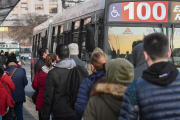 Viajar “peor y más caro”, la extraña fórmula libertaria para el transporte del AMBA