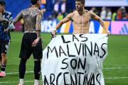 "En cada argentino late Malvinas", aseguran veteranos tras el homenaje de la Selección