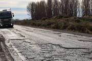 La falta de mantenimiento acelera el deterioro de las rutas nacionales