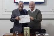 Daniel Miguez presentó su libro en el HCD Lanús tras ser declarado Vecino Destacado