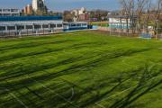 El municipio construyó un nuevo campo de deportes en la escuela Kennedy
