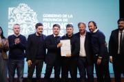 Kicillof y Cascallares inauguraron un Centro Integrador Comunitario y entregaron escrituras