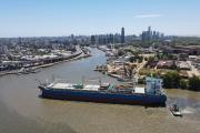 Dock Sud se consolida como el gigante de los contenedores y polo clave de energía