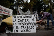 Afirman que la “desocupación encubierta” triplica el índice oficial de desempleo