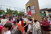 Padres y alumnos se movilizaron contra el cierre del Instituto Almafuerte