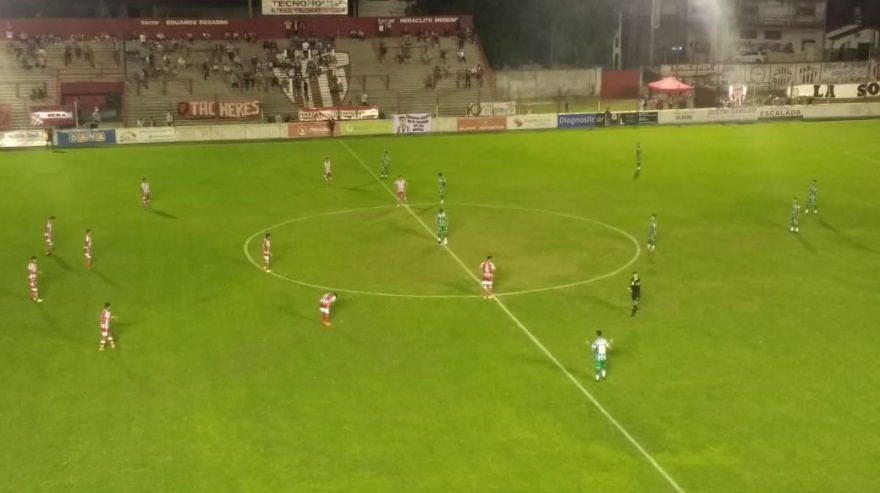 Talleres (R.E): Noche de fútbol en Remedios de Escalada