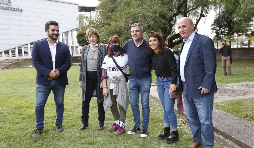 Zabaleta visitó Lanús y firmó un convenio para vincular planes sociales con empleo genuino - Política del Sur