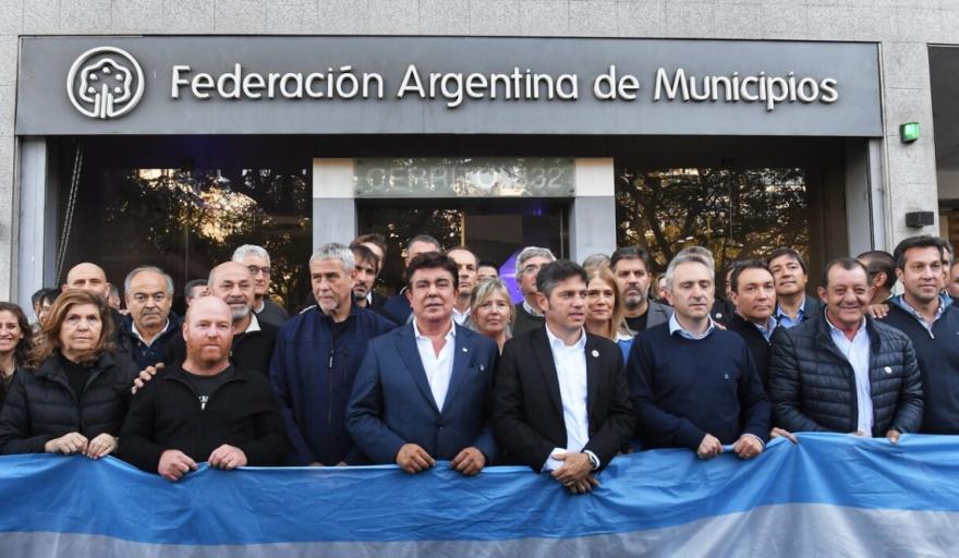Los alcaldes axelistas presionan por el desdoblamiento electoral