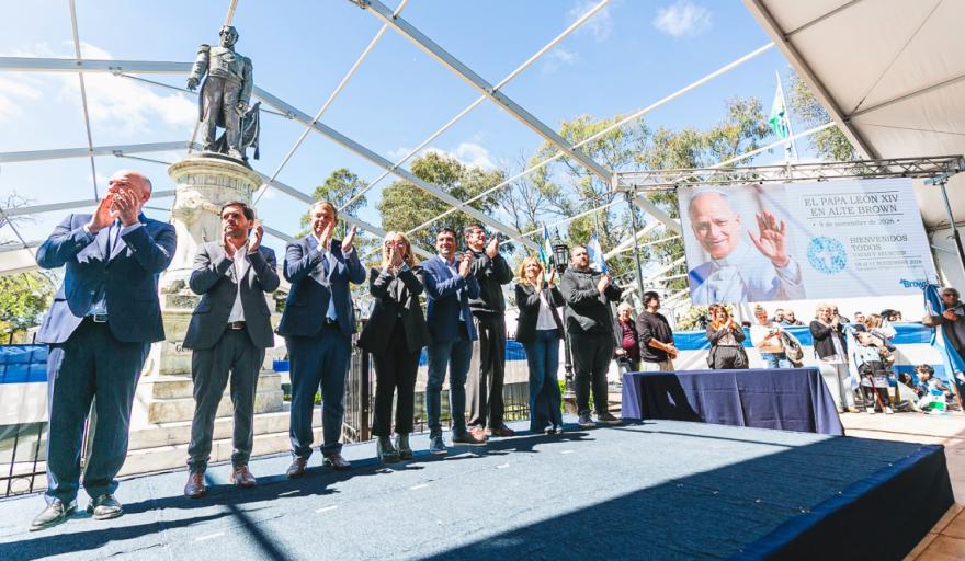 Pueblo y Gobierno de Almirante Brown conmemoraron el 153° aniversario del distrito
